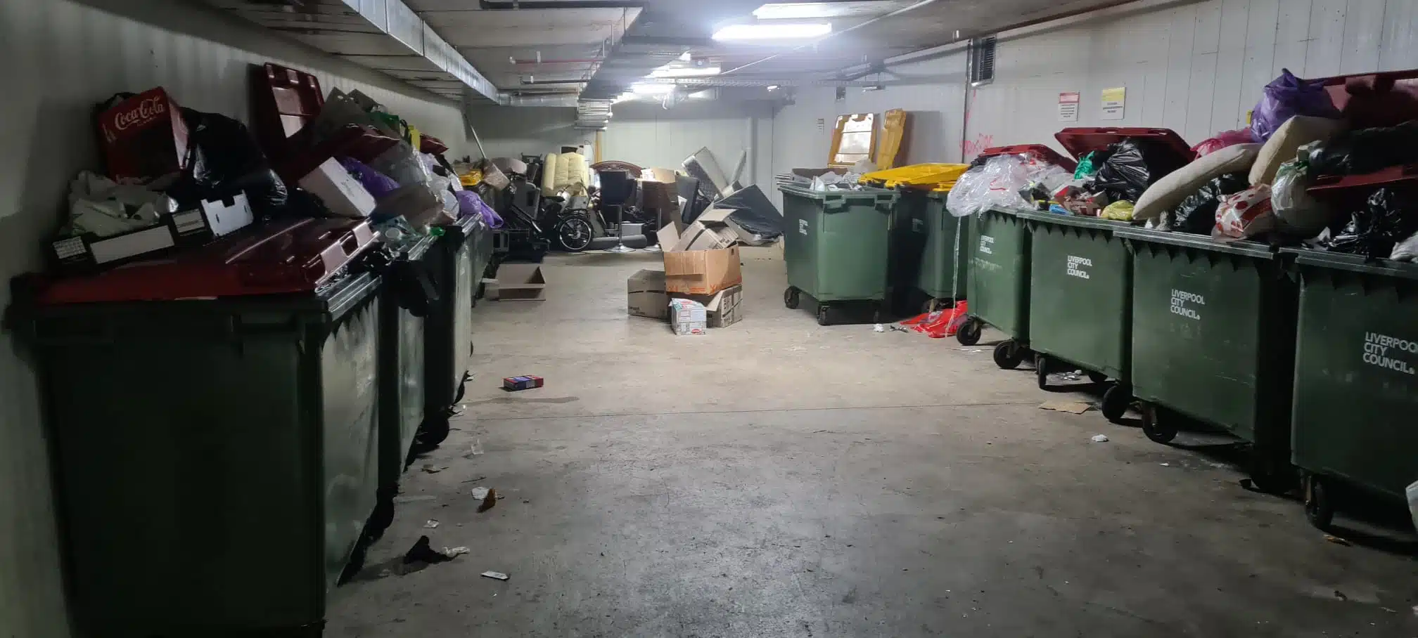 Strata cleaning before 1 Strata cleaning before 1